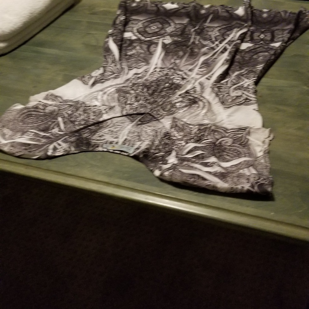 tunic - Picture 6 of 8